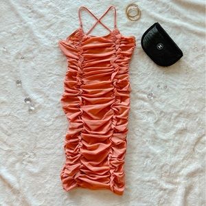 EXCELLENT CONDITION- RUCHED FITTED MIDI DRESS - Size medium